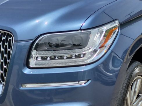 Used 2018 Lincoln Navigator L Reserve w/ Technology Package AWD/4WD image 11