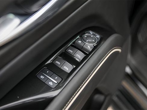 Used 2024 Cadillac Escalade Sport w/ LPO, ONYX Package image 24