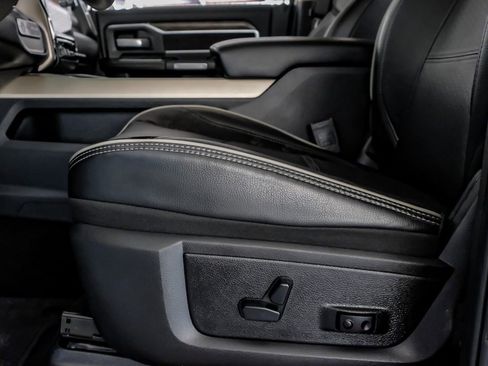 Used 2019 RAM 2500 Laramie image 30