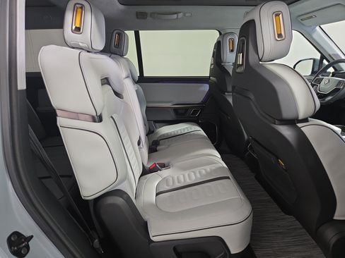 Used 2024 Rivian R1S Adventure AWD/4WD image 23