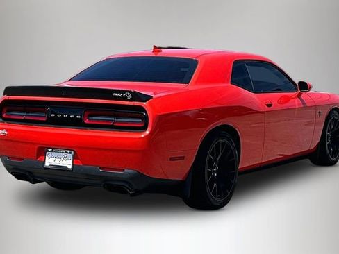 Used 2016 Dodge Challenger SRT Hellcat image 5