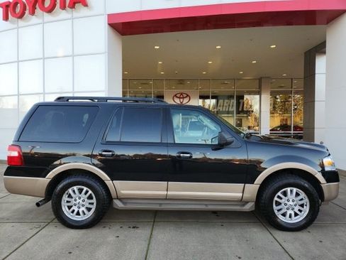 Used 2014 Ford Expedition XLT w/ Equipment Group 202A image 6