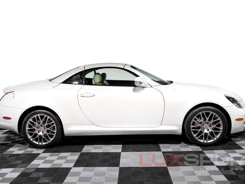 Used 2010 Lexus SC 430 Convertible image 8