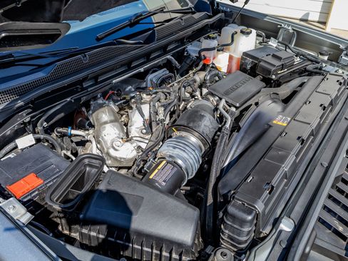 Used 2025 Chevrolet Silverado 2500 LTZ w/ LTZ Convenience Package AWD/4WD image 39