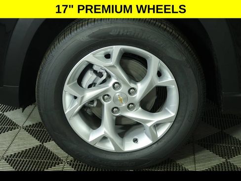 New 2026 Chevrolet Trax LS w/ LS Convenience Package FWD image 8
