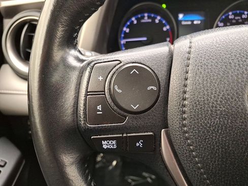 Used 2018 Toyota RAV4 XLE image 17