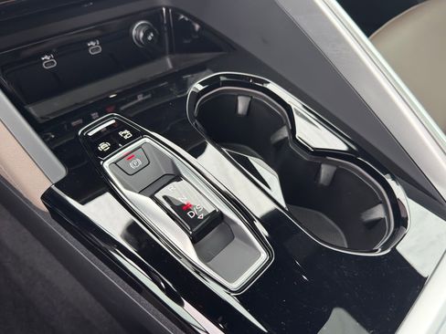 Certified 2025 Audi Q5 Premium Plus w/ Premium Plus image 18