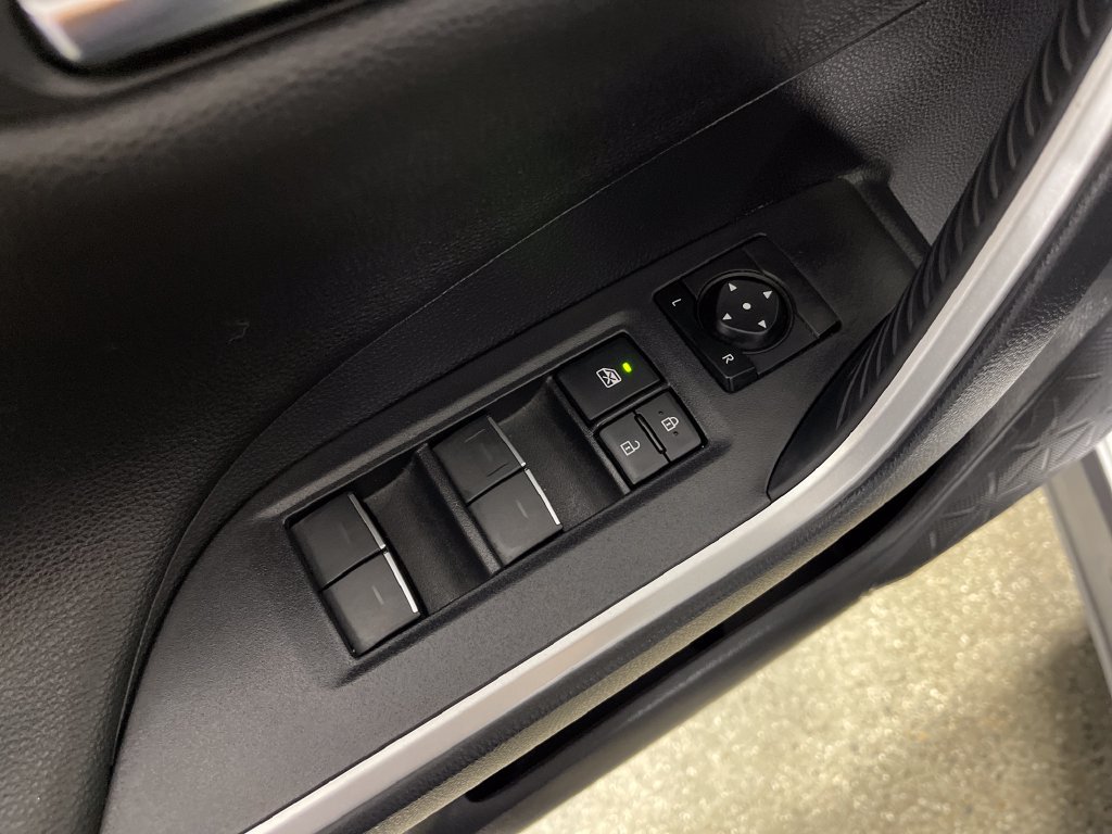 Used 2023 Toyota RAV4 XSE w/ Weather Package AWD/4WD image 16