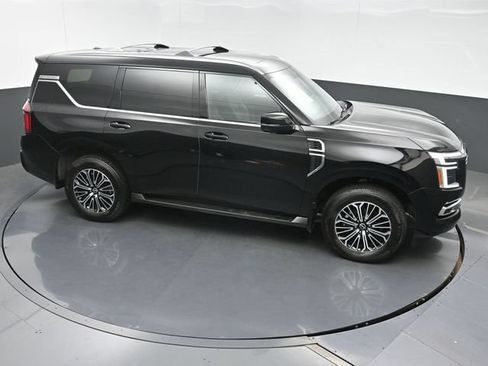 Used 2025 Nissan Armada Platinum w/ Convenience Package AWD/4WD image 36