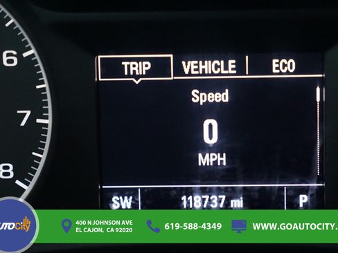 Used 2018 GMC Terrain SLE w/ Driver Convenience Package FWD image 3