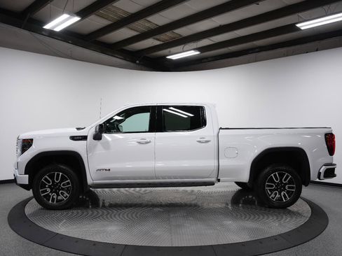 Used 2025 GMC Sierra 1500 AT4 w/ AT4 Premium Package AWD/4WD image 5