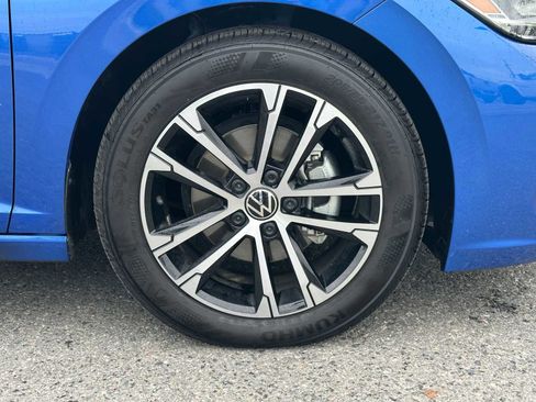 Used 2024 Volkswagen Jetta Sport image 9