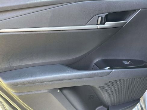 Used 2026 Toyota Camry SE w/ Multimedia Upgrade Package image 9