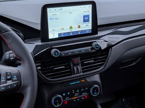 Used 2023 Ford Escape ST-Line Select image 18