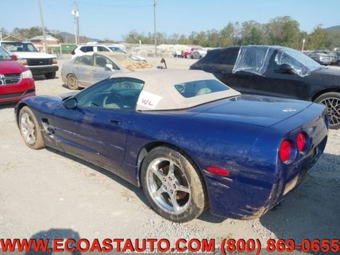 Used 2004 Chevrolet Corvette w/ Preferred Equipment Group image 3
