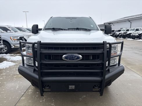 Used 2022 Ford F250 XL w/ XL Value Package image 2
