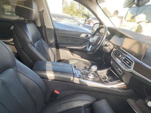 Used 2019 BMW X7 xDrive50i w/ Premium Package AWD/4WD image 8