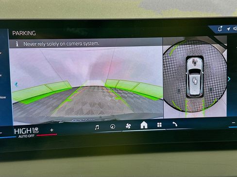 Used 2025 BMW X3 xDrive30i w/ Premium Package image 21