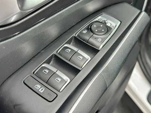 Used 2022 Kia Sorento S w/ Panoramic Sunroof Package FWD image 21