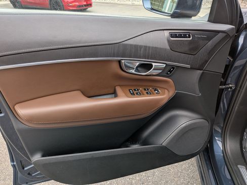 Certified 2023 Volvo XC90 B6 Ultimate image 12