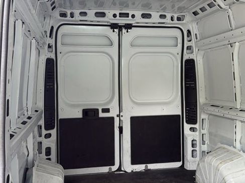 Used 2025 RAM ProMaster 2500 w/ Convenience Group FWD image 24
