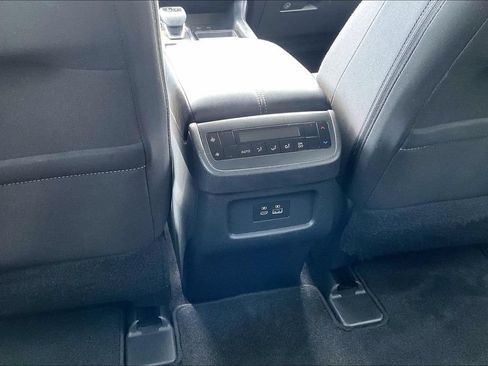 Used 2023 Nissan Pathfinder SV AWD/4WD image 30