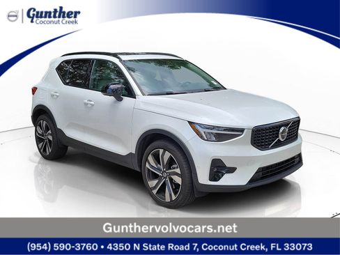 Certified 2024 Volvo XC40 B5 Plus w/ Protection Package Premier AWD/4WD image 1