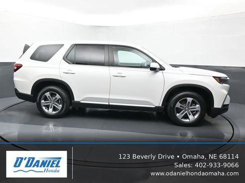 Used 2025 Honda Pilot EX-L image 7