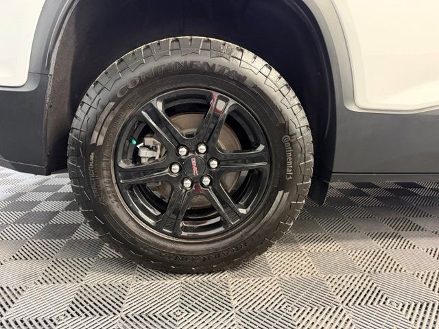 Used 2023 GMC Acadia AT4 w/ GMC Pro Grade Package AWD/4WD image 40