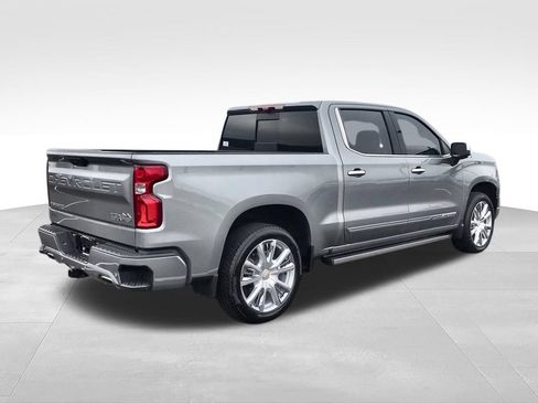 Used 2023 Chevrolet Silverado 1500 High Country AWD/4WD image 8