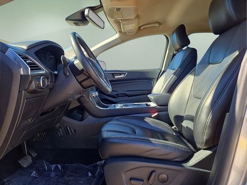 Used 2022 Ford Edge Titanium image 23