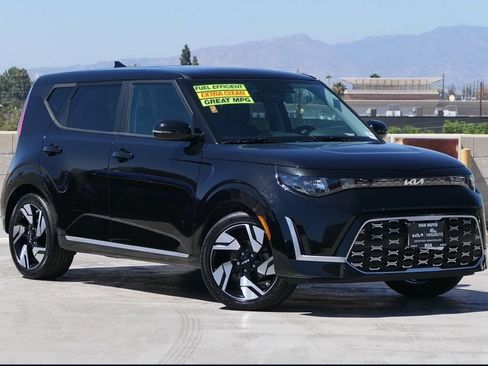 Used 2023 Kia Soul GT-Line FWD image 1