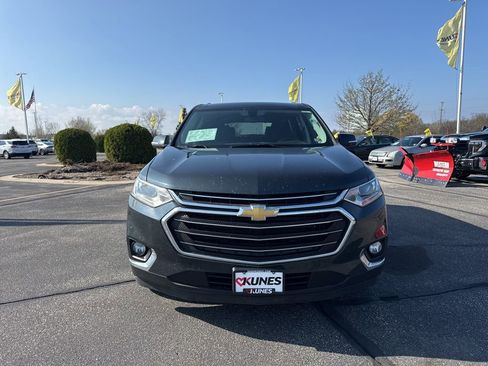 Used 2019 Chevrolet Traverse LT image 2