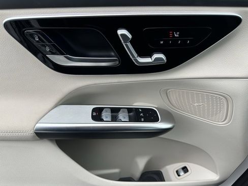 Certified 2025 Mercedes-Benz GLC 300 4MATIC image 16