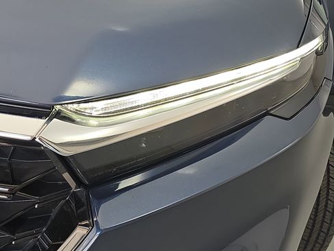 Certified 2025 Honda CR-V EX image 31