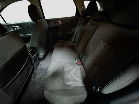 Used 2023 Kia Sportage LX image 25