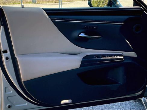 Used 2021 Lexus ES 350 w/ Premium Package image 26