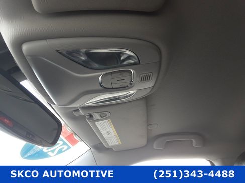 Used 2022 Jeep Compass Latitude w/ Mopar Graphics Package image 26