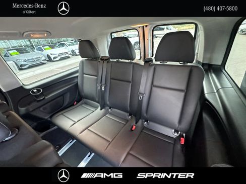 Used 2023 Mercedes-Benz Metris Passenger image 21