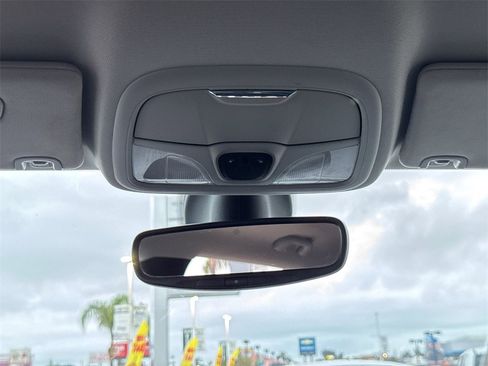 Used 2020 Jeep Cherokee Latitude Plus image 25