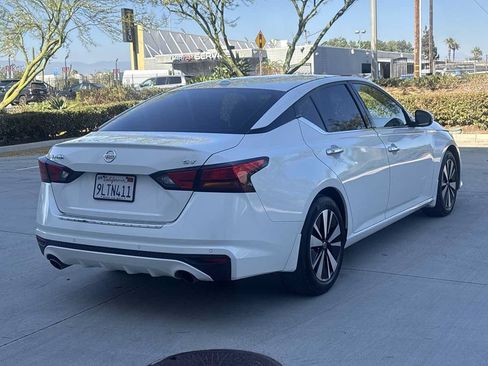 Used 2019 Nissan Altima 2.5 SV FWD image 3
