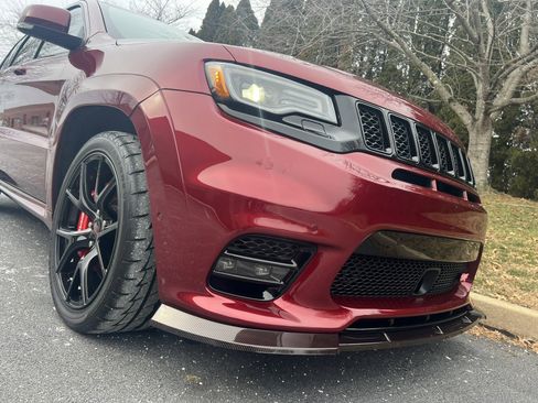 Used 2018 Jeep Grand Cherokee SRT image 75