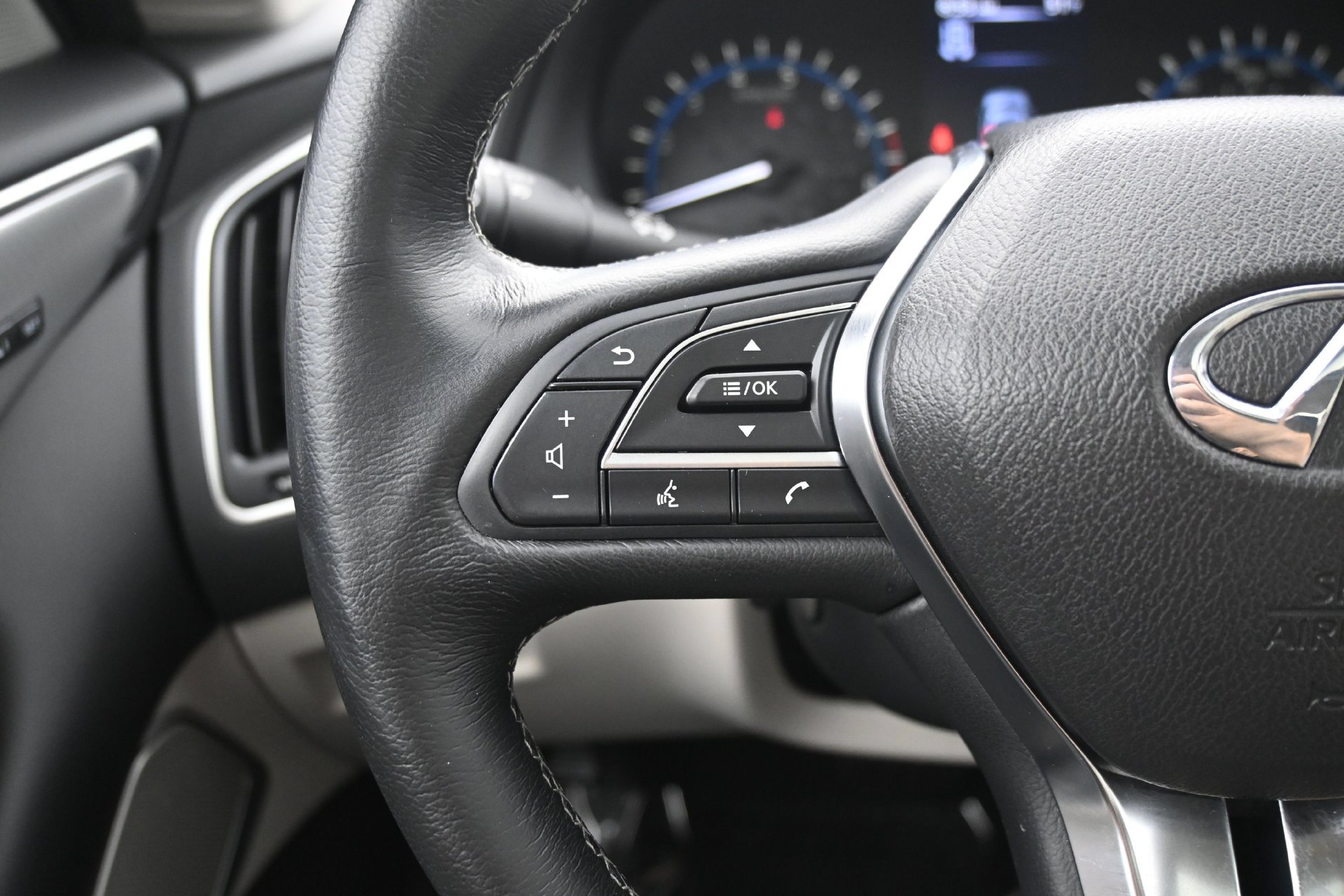 Used 2024 INFINITI Q50 Luxe AWD/4WD image 19