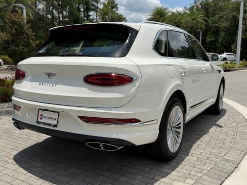 New 2026 Bentley Bentayga AWD/4WD image 16