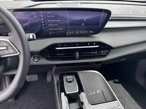 New 2025 Buick Enclave Sport Touring w/ Power Package image 17