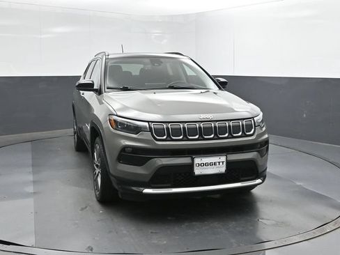 Used 2022 Jeep Compass Limited w/ Elite Group AWD/4WD image 17