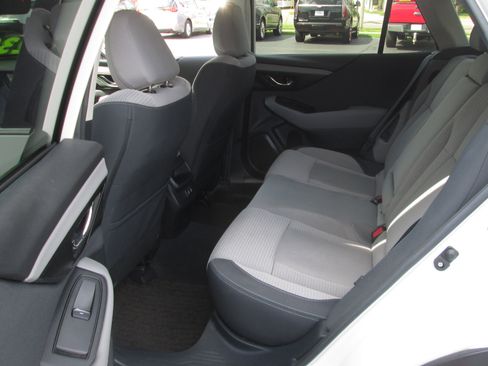 Used 2020 Subaru Outback Premium w/ Tech Package 1 AWD/4WD image 10