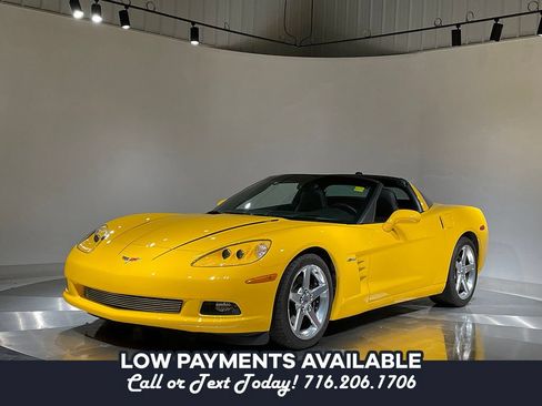 Used 2005 Chevrolet Corvette Coupe w/ Preferred Equipment Group RWD image 35