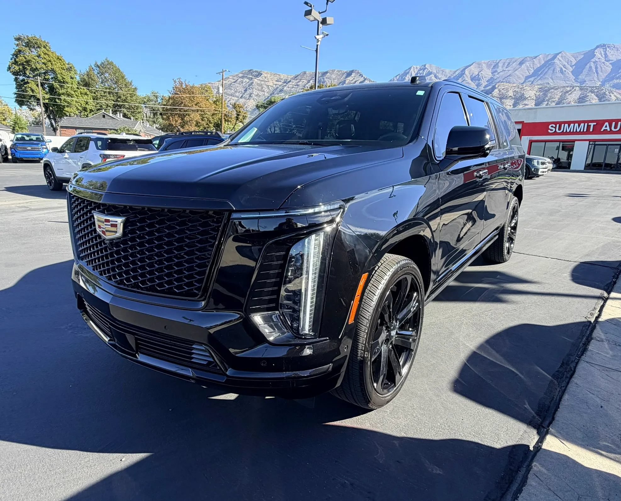 Used 2025 Cadillac Escalade ESV Sport Platinum AWD/4WD image 7