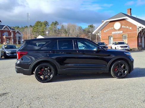 Used 2022 Ford Explorer ST w/ ST Street Pack image 4